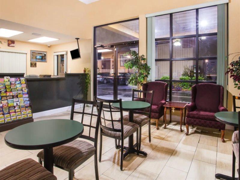 Howard Johnson By Wyndham Panama City Exteriér fotografie